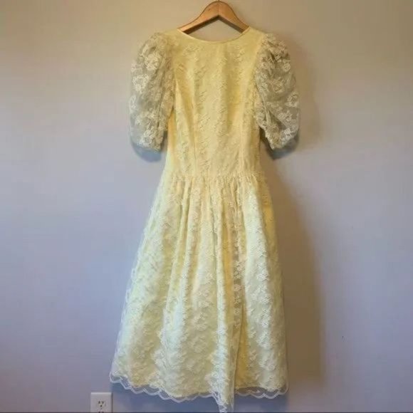 Vintage cottagecore floral lace Barbie doll dress hand stitch size S - Picture 1 of 9